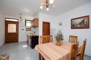 Dining - Holiday apartment with air conditioning (Banjole)