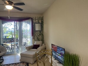 Smart TV - Cozy 1-bedroom apartment in delightful West Palm Beach with WiFi, fitness room (West Palm Beach)