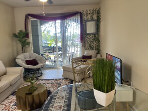 Smart TV - Cozy 1-bedroom apartment in delightful West Palm Beach with WiFi, fitness room (West Palm Beach)