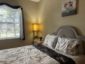 1 bedroom, iron/ironing board, WiFi, bed sheets - Cozy 1-bedroom apartment in delightful West Palm Beach with WiFi, fitness room (West Palm Beach)