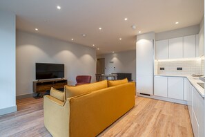 Apartment (1 Bedroom) | Living area - Smart North London Apartment (London)