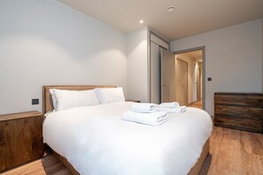 3 chambres, literie de qualité supérieure, fer et planche à repasser