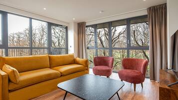 Apartment (3 Bedrooms) | Living area | 32-inch TV with digital channels