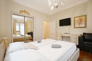 Luxury-Apartment | 2 Schlafzimmer, individuell dekoriert, individuell eingerichtet