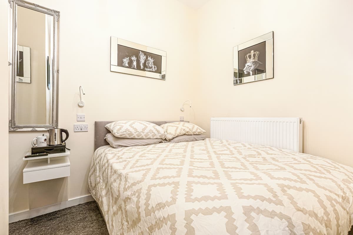Economy Ground Floor Double Room (NO Window) | Free WiFi, bed sheets