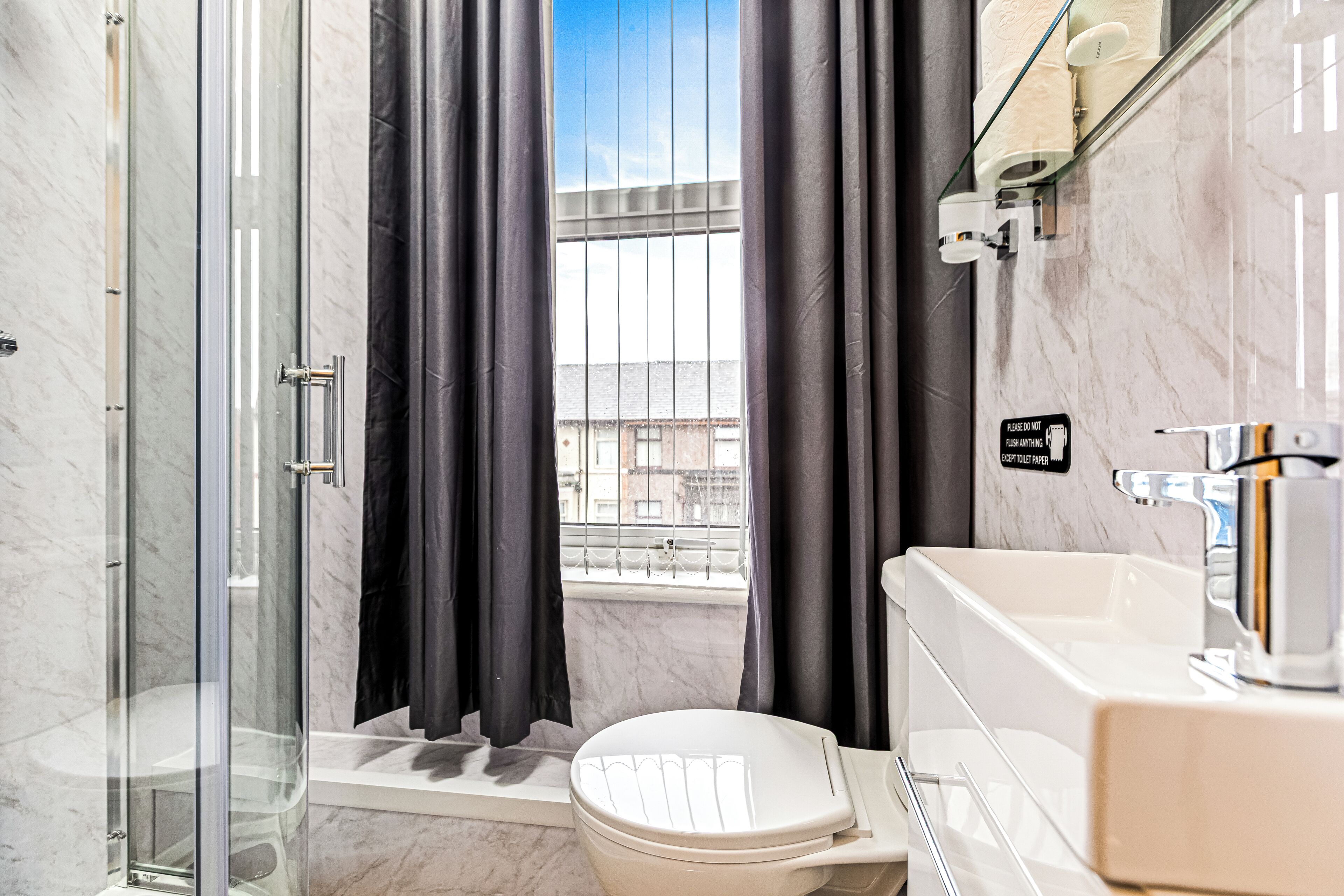 Basic Room, 1 Single Bed | Bathroom | Free toiletries, towels, soap, shampoo