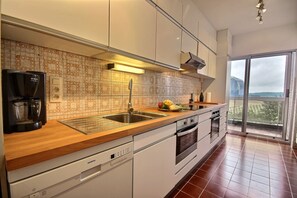 Fridge, microwave, oven, stovetop - Magnificient view in a tree-filled setting | Adelo (Liège)