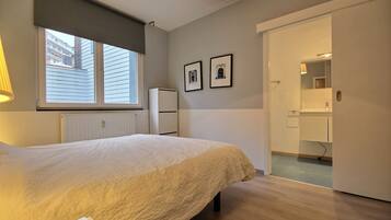 1 chambre, fer et planche à repasser, lit parapluie, Wi-Fi