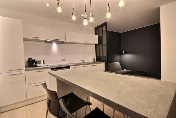 Cookware/dishes/utensils - Saint Remy 3 - Studio (Liège)