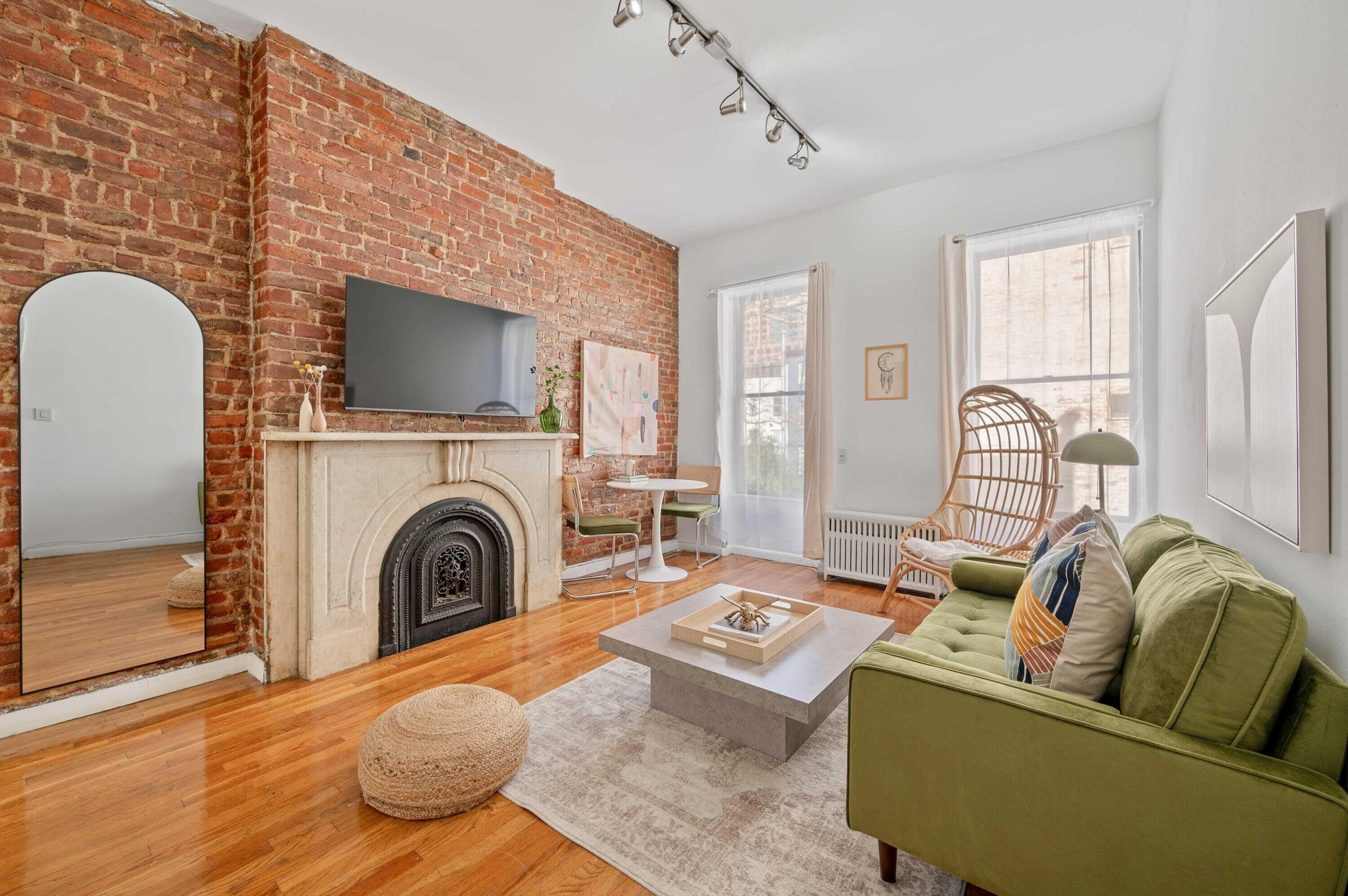 Kips Bay, 1br, Charming Ex Break