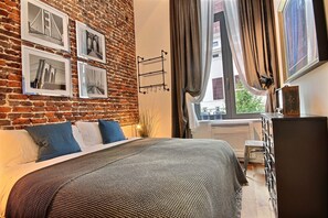 2 soverom, strykejern/-brett, reiseseng for barn og wi-fi