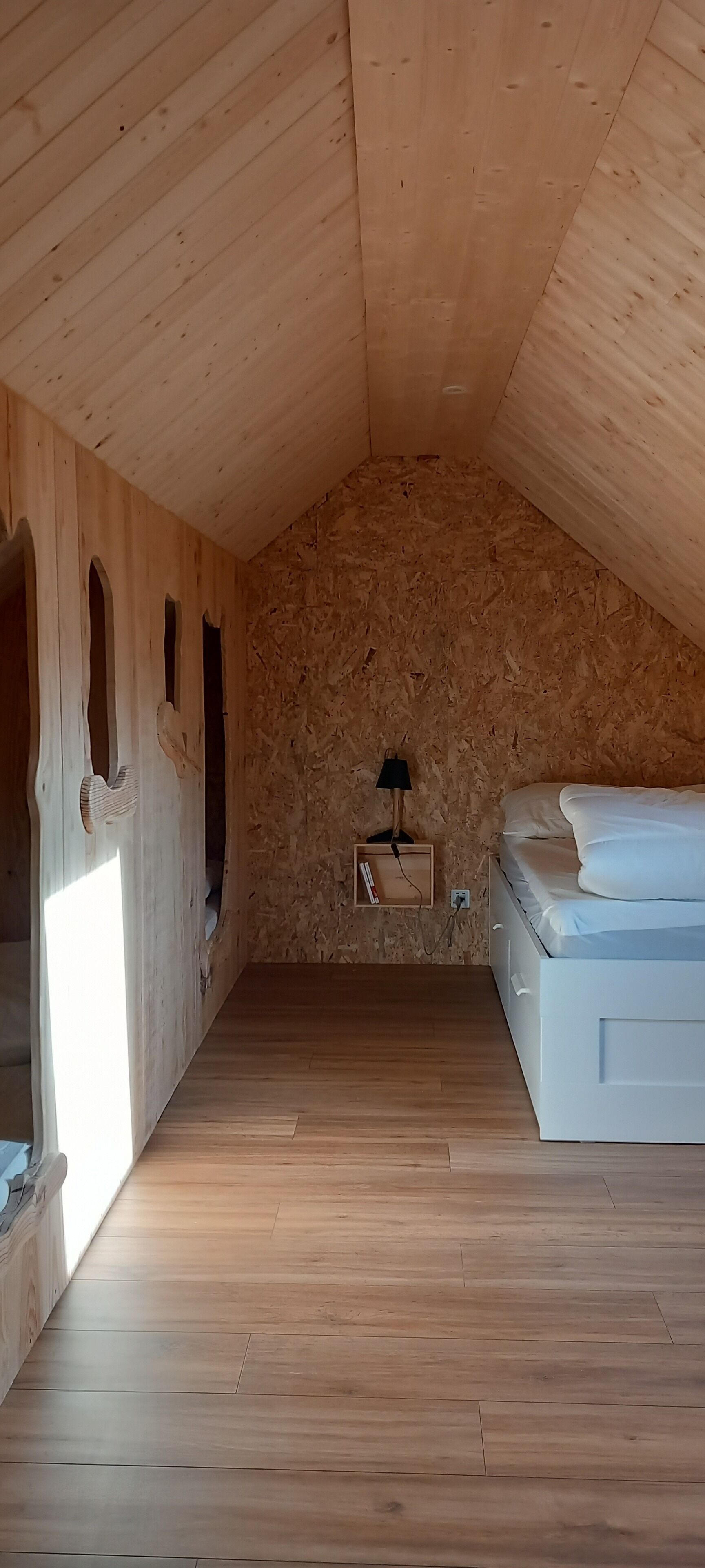 6 chambres, fer et planche à repasser, Wi-Fi