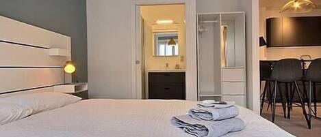 1 chambre, fer et planche à repasser, Wi-Fi