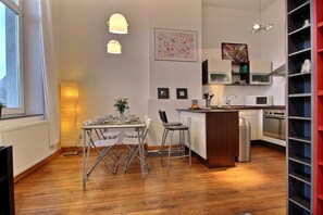 Dining - Jardin Botanique - 1 bedroom (Liège)