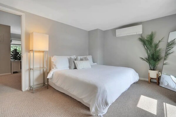 2 Schlafzimmer, Schreibtisch, Bügeleisen/Bügelbrett, WLAN