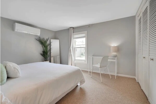 2 Schlafzimmer, Schreibtisch, Bügeleisen/Bügelbrett, WLAN