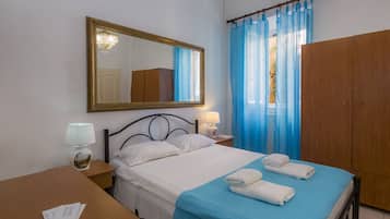 City Studio | Iron/ironing board, cots/infant beds, free WiFi, bed sheets