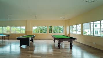 Kolam renang outdoor
