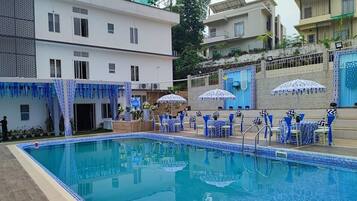 Piscina a l'aire lliure