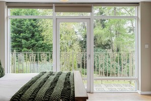 6 Schlafzimmer, Schreibtisch, Bügeleisen/Bügelbrett, kostenloses WLAN