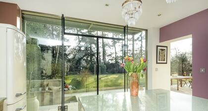 Art Décor Villa in Oxfordshire