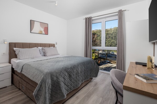 1 camera, Wi-Fi, lenzuola