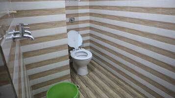 Deluxe Double Room | Bathroom