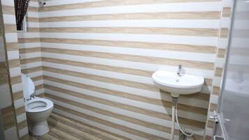 Family Double Room | Bathroom