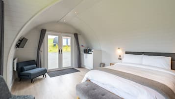 Luxe beddengoed, een bureau, gratis wifi, beddengoed