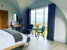 1 habitación, ropa de cama de alta calidad, escritorio y wifi gratis 