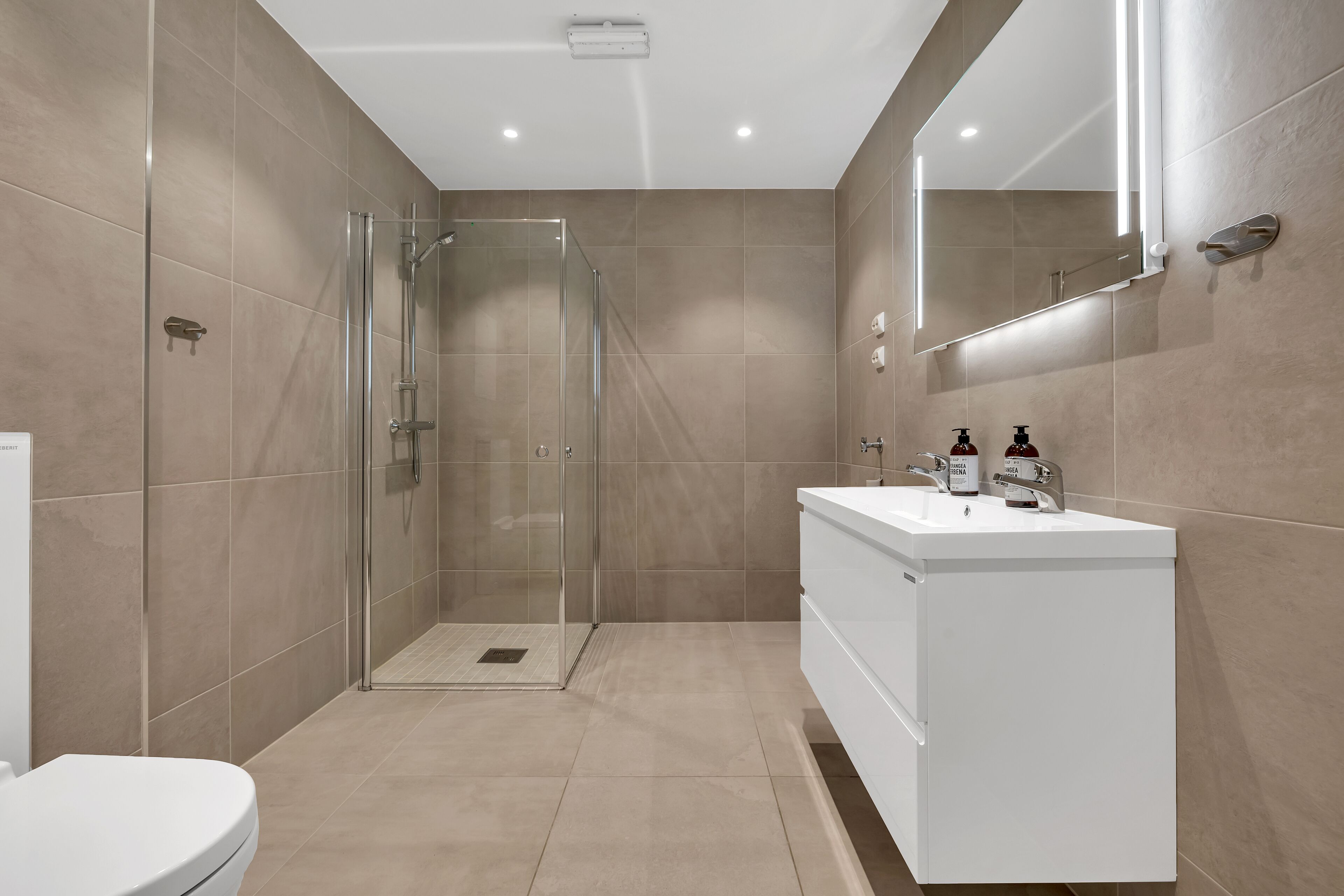 Foto - Robukta Lodge l Jacuzzi l Sauna l Table Tennis