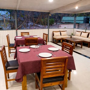 Restaurant - Abu Inn, Mount Abu - The Luxury Boutique Stay (Abu Road)