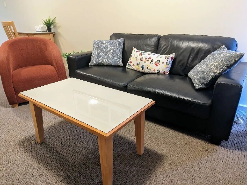 Lovely One Bedroom City Apartment With Pool, Free Parking, Gym, Walk To The City - Ascot