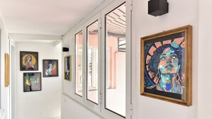 Gambar tidak terklasifikasi, 2 dari 48, tombol