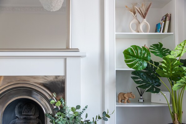 Interior - Cosy 2-bedroom Edinburgh flat close to city centre with great transport links! (Edinburgh)