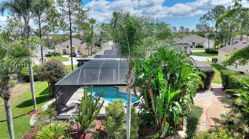 Superior Luxury 5br/3ba Golf Course Villa South Facing Private Pool & Spa