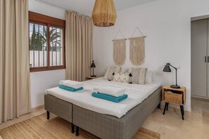 4 bedrooms, desk, iron/ironing board, travel cot - Dreamy ElFaro Villa/Stylish Interiors/Private Pool (Las Lagunas de Mijas)