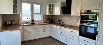 Exklusive Ferienwohnung bei Berlin, bis 5 Gäste, Große Terrasse, Garten