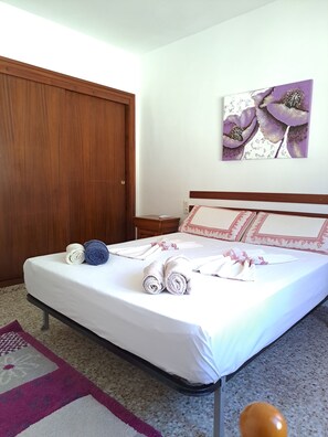 3 bedrooms, iron/ironing board, WiFi, bed sheets - Villa Maria @ Apartment 150 m del mar. La piscina (Calpe)