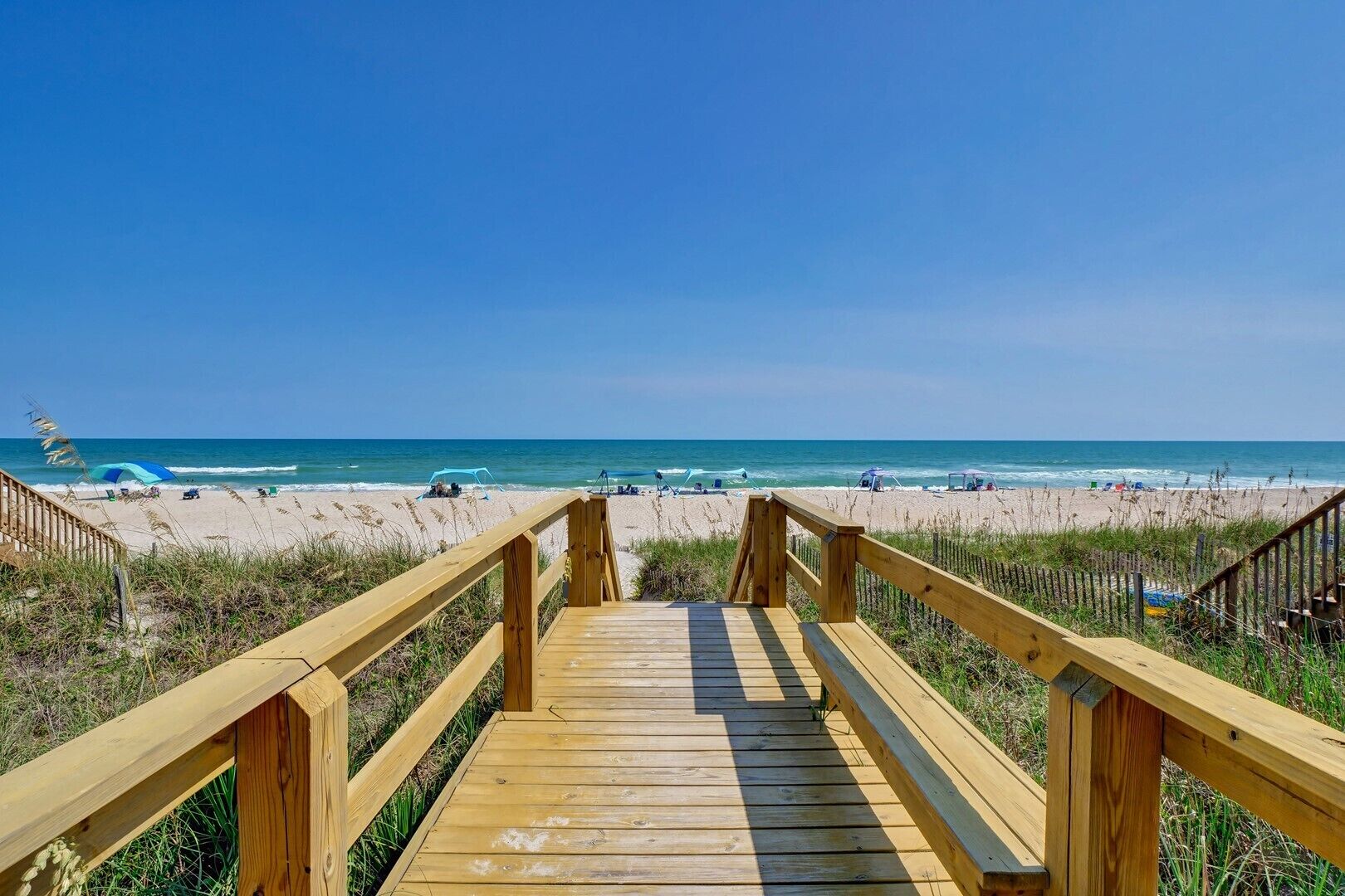 بالقرب من الشاطئ