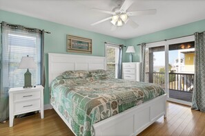 3 bedrooms, desk, iron/ironing board, free WiFi