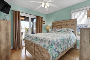 3 Schlafzimmer, Schreibtisch, Bügeleisen/Bügelbrett, kostenloses WLAN