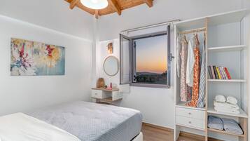 1 dormitorio, tabla de planchar con plancha, wifi gratis y ropa de cama