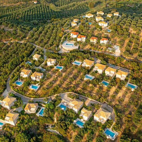 One bedroom holiday house with private pool