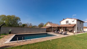 Pool - Beautiful Villa Casa Noemi with pool in Porec (Baderna)