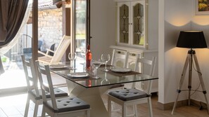 Dining - Beautiful Villa Casa Noemi with pool in Porec (Baderna)