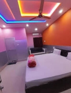 Escrivaninha, ferros/tábuas de passar roupa, Wi-Fi de cortesia