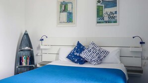 1 bedroom, desk, travel cot, free WiFi - B&B Angelica - Blue (Bacoli)
