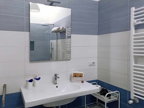 Articles de toilette écologiques, sèche-cheveux