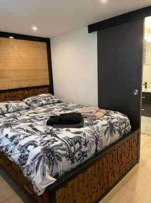 1 bedroom, WiFi, bed sheets - Appart Dans Chalet AU Calme VUE Imprenable Alpes (Thyez)